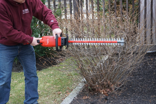 milwaukee cordless hedge trimmer