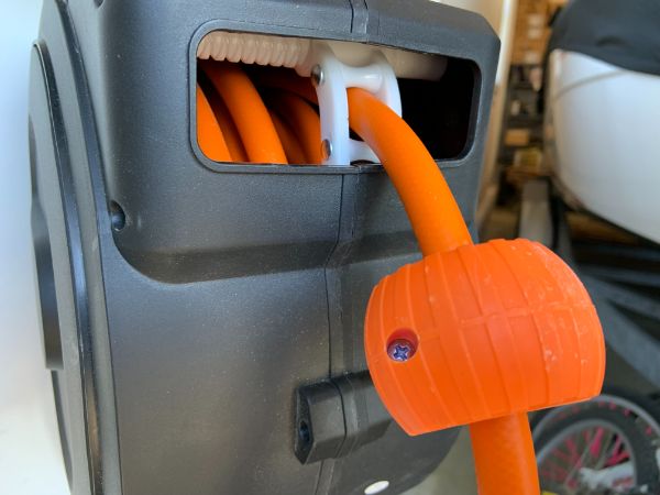 GiRAFFE TOOLS Extension Cord & Air Hose Reel Review - Tool Box Buzz