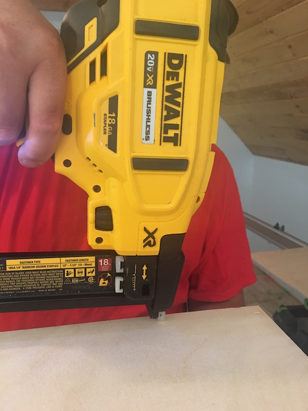 Dewalt 20 volt discount narrow crown stapler