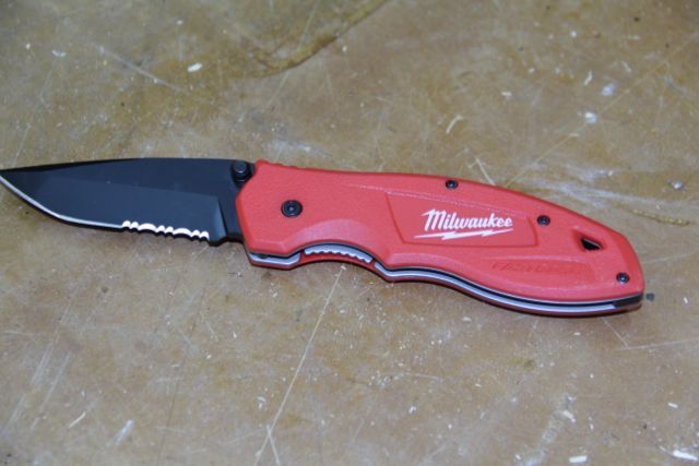 Milwaukee Fastback Serrated Spring Assisted Knife - Tool Box Buzz Tool Box  Buzz